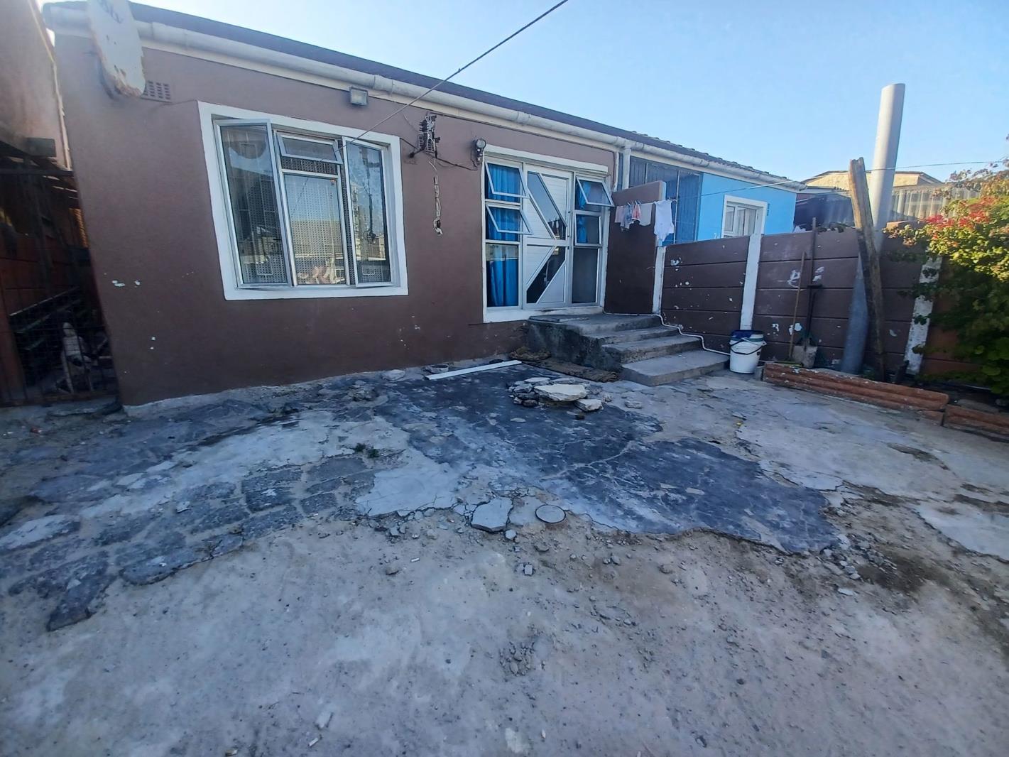 3 Bedroom House for sale in Eastridge | T5664609 | Private Property