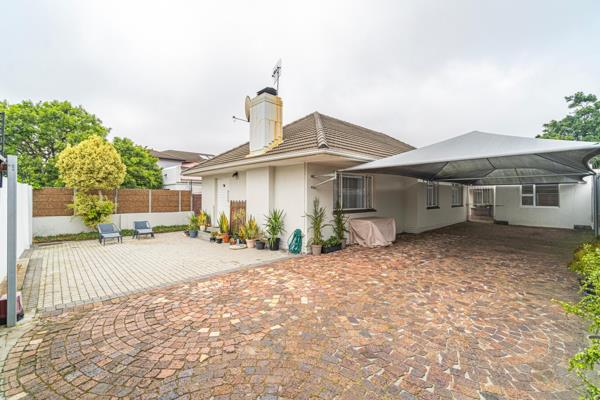 4 Bedroom House in Claremont