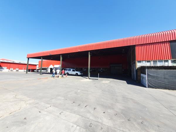 2 100 m² Industrial space