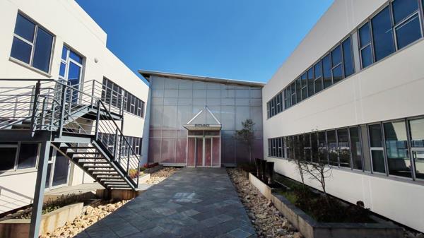5 301 m² Office Space