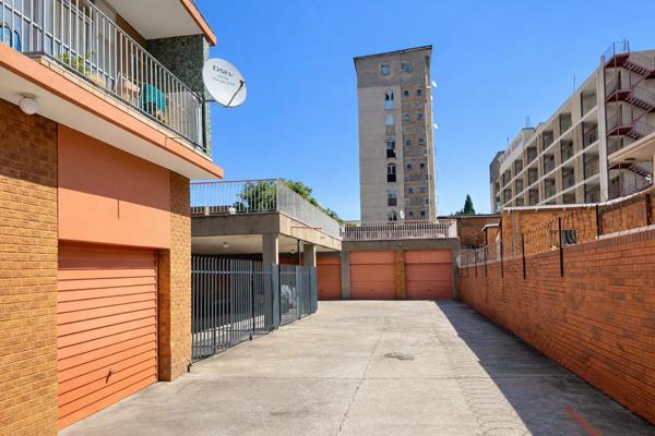 5 Bedroom Apartment