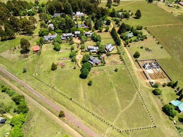 700 m² Land