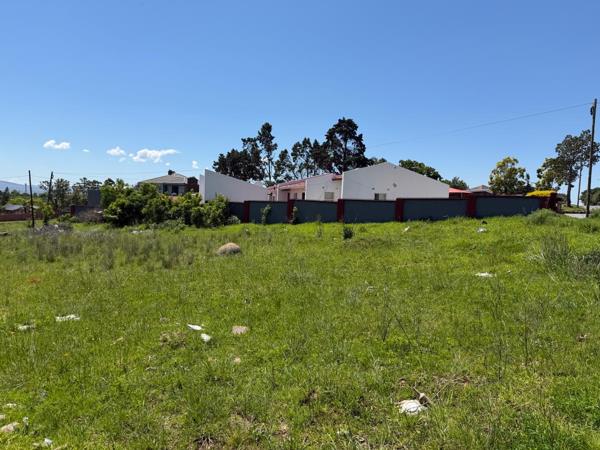 1 125 m² Land