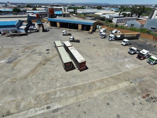 5 000 m² Land
