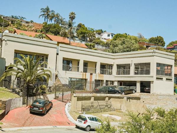 6 Bedroom House