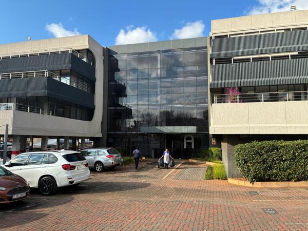 852 m² Office Space