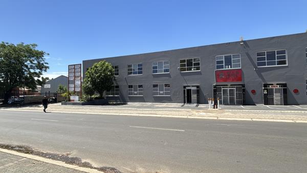 996 m² Industrial space
