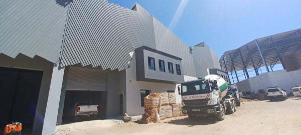 828 m² Industrial space