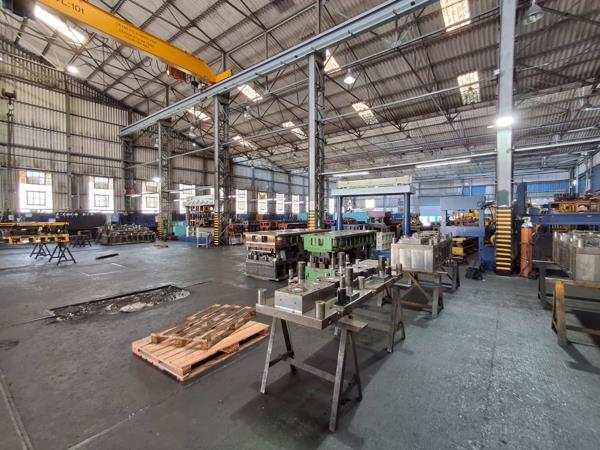 1 854 m² Industrial space