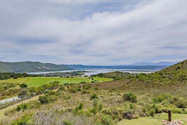 421 m² Land