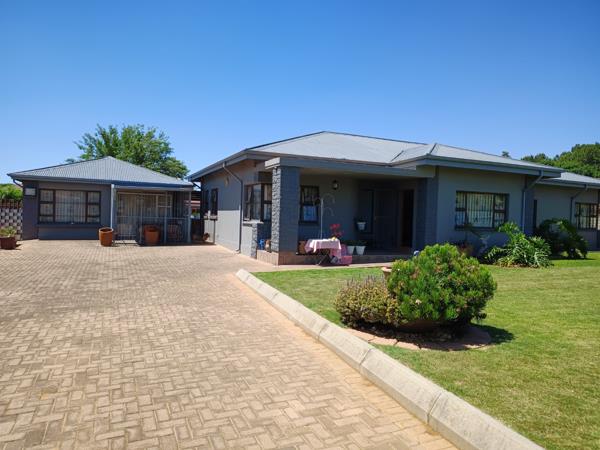 7 Bedroom House