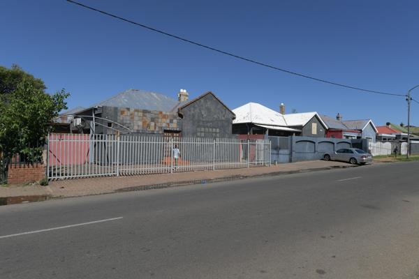 11 Bedroom House