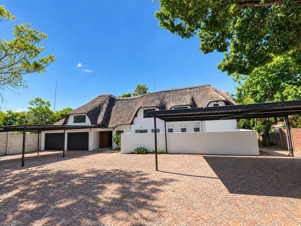 7 Bedroom House