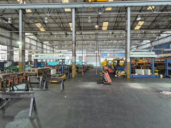 1 800 m² Industrial space