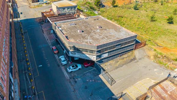 841 m² Commercial space