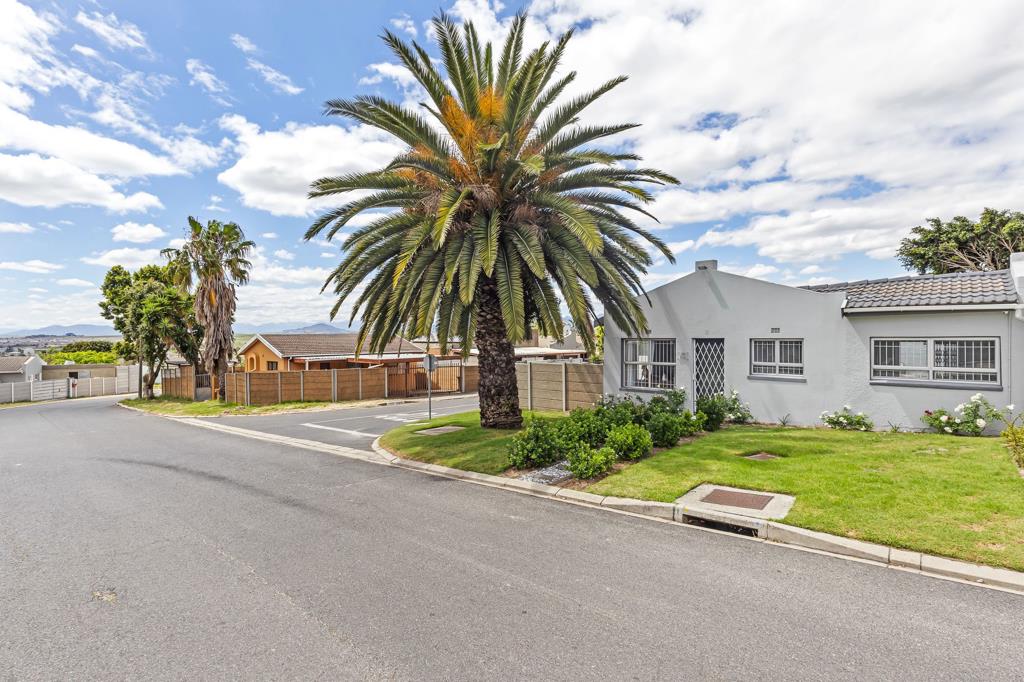2 Bedroom House in Brackenfell South