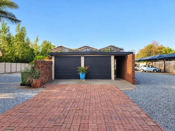 6 Bedroom House