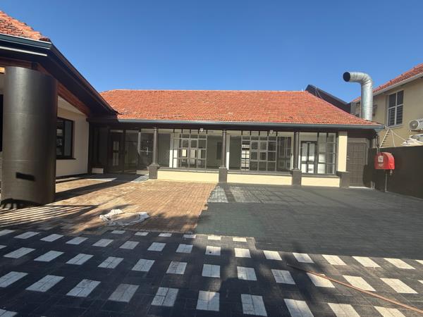 220 m² Commercial space