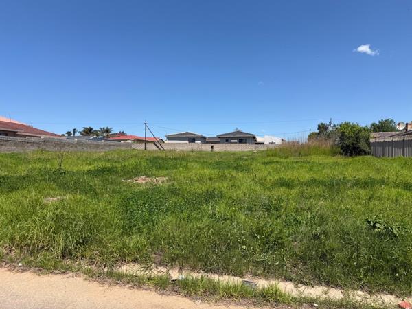 1 320 m² Land
