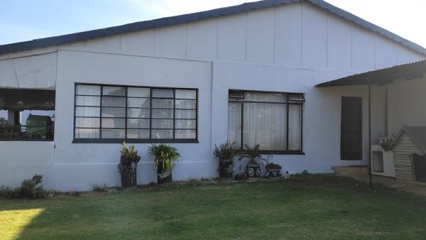 6 Bedroom House