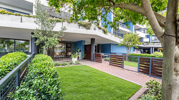 1 Bedroom Apartment in Century City