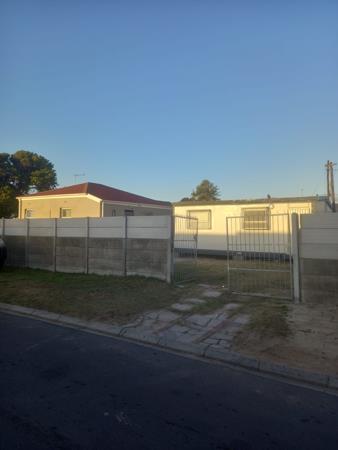 2 Bedroom House in Ruyterwacht