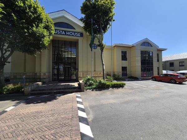 475 m² Commercial space