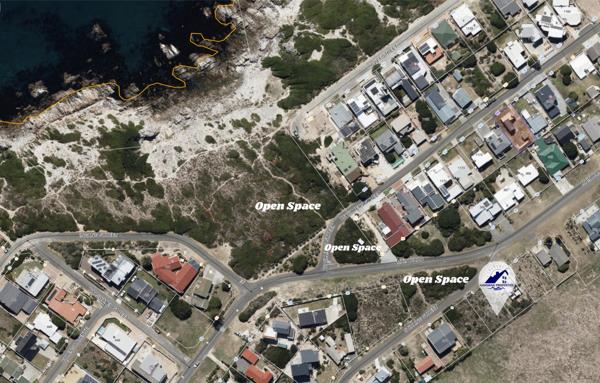 585 m² Land