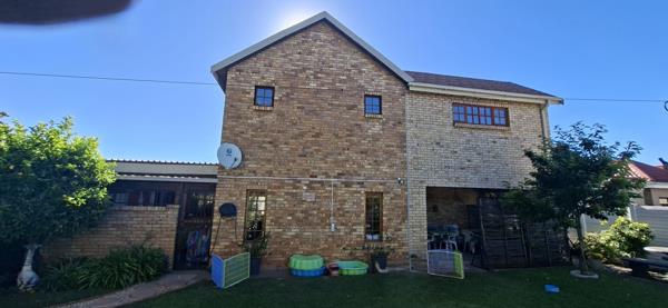 5 Bedroom House
