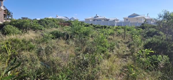987 m² Land