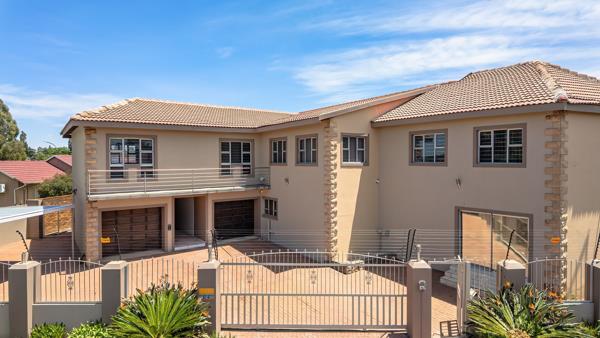 6 Bedroom House