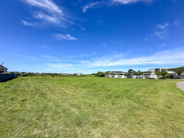 1 100 m² Land