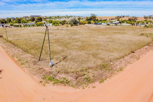 1 979 m² Land