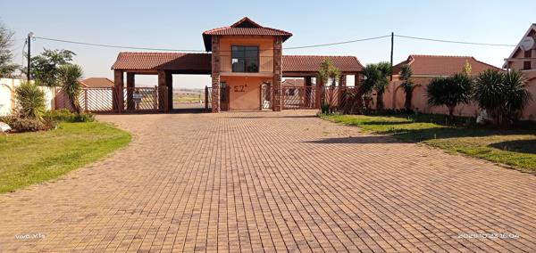2 Bedroom Townhouse