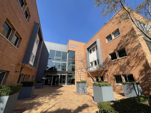 658 m² Commercial space