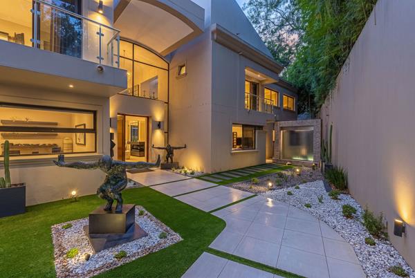6 Bedroom House
