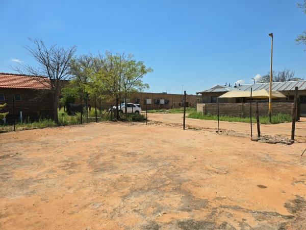 330 m² Land