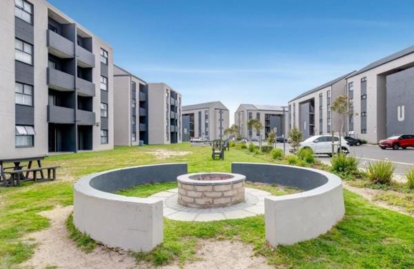2 Bedroom Apartment in Parklands