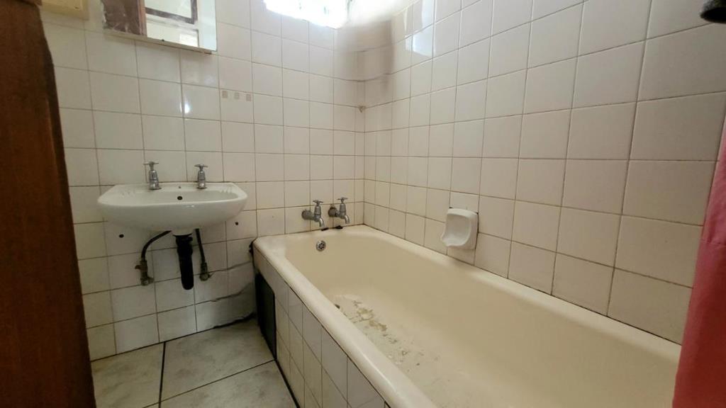 5 Bedroom Flat