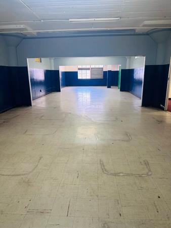 867 m² Commercial space