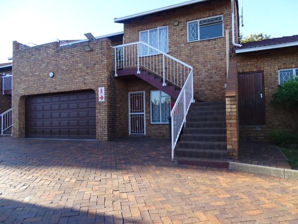 4 Bedroom Townhouse