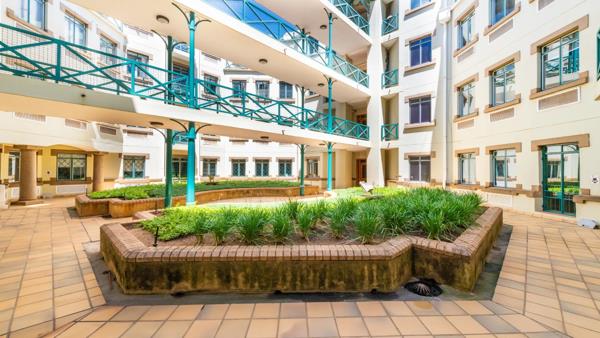 1 672 m² Commercial space