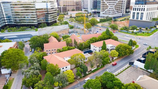 489 m² Commercial space