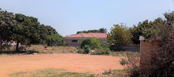 729 m² Land