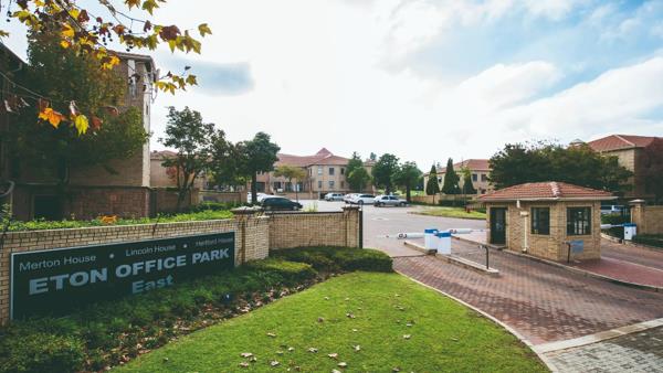 469 m² Commercial space