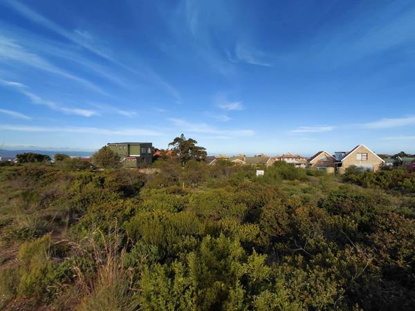 987 m² Land