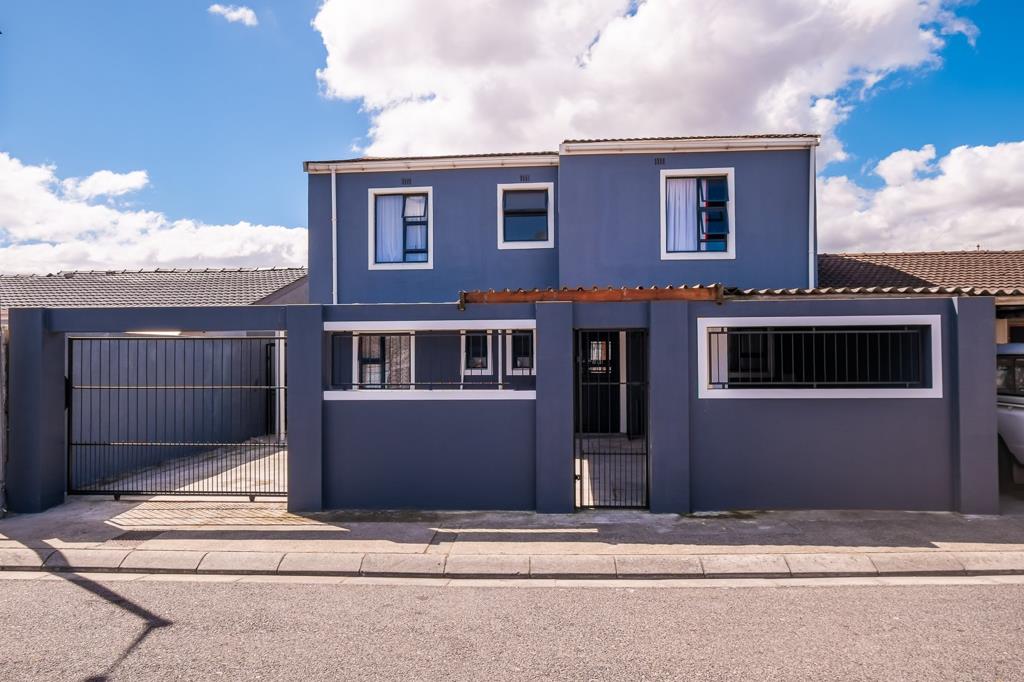5 Bedroom House