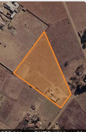2.8 ha Smallholding