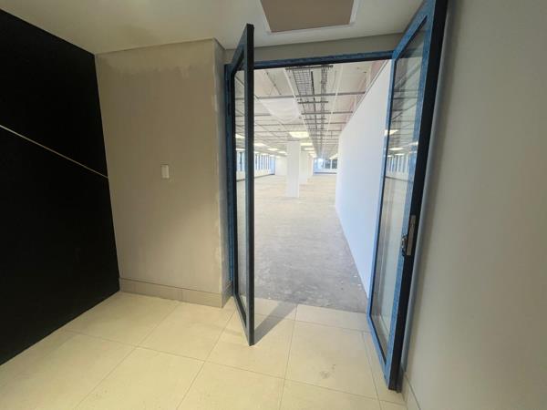 569 m² Office Space