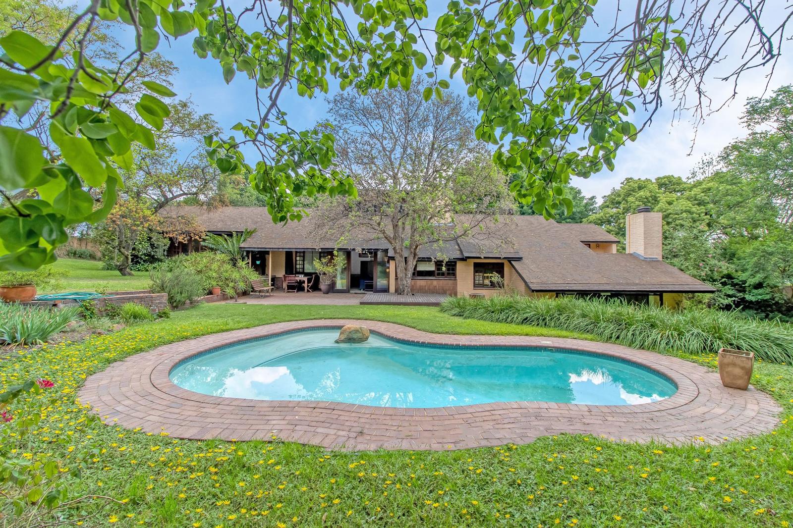 4 Bedroom House for sale in Craighall | T5668325 | Private Property